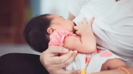 الرضاعة الطبيعية فوائدها وتحدياتها ونصائح للنجاح